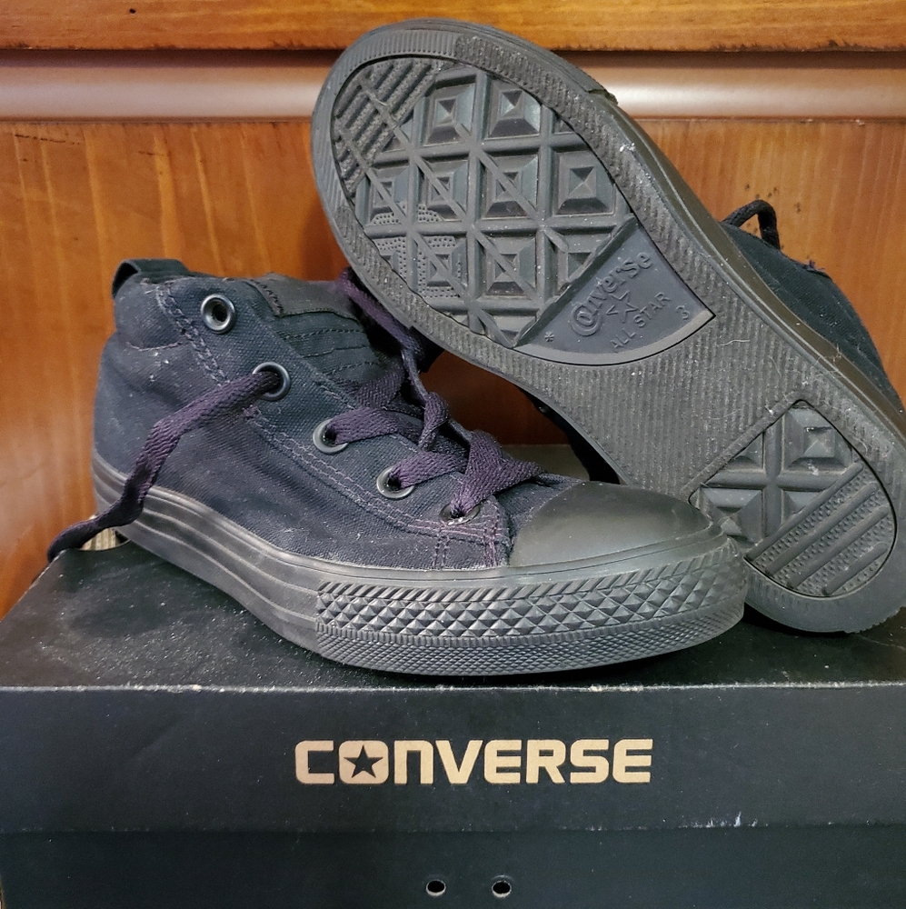 Converse Street Mid Junior Size 3
